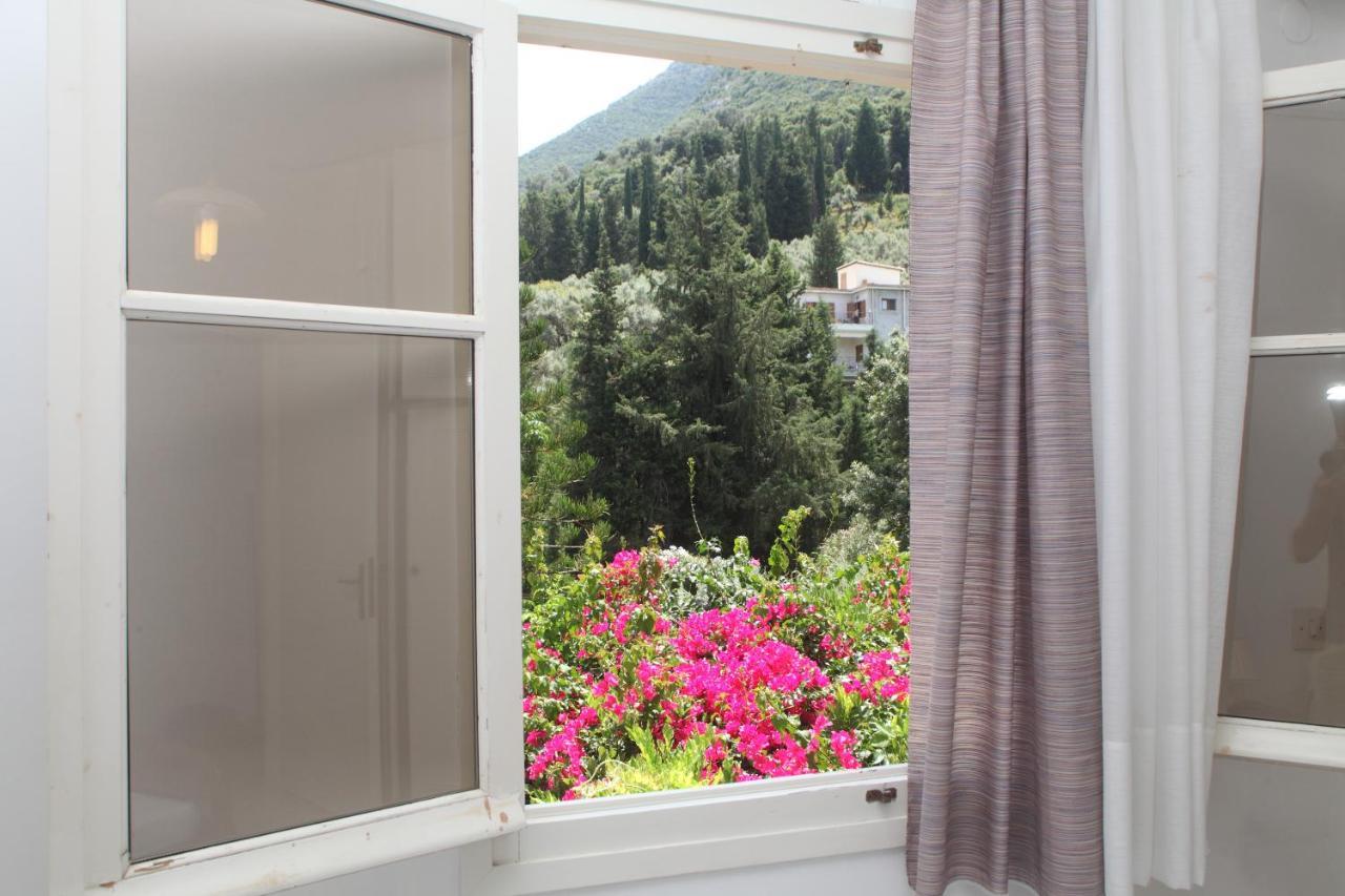 Alexandros B Hotel Никиана Екстериор снимка