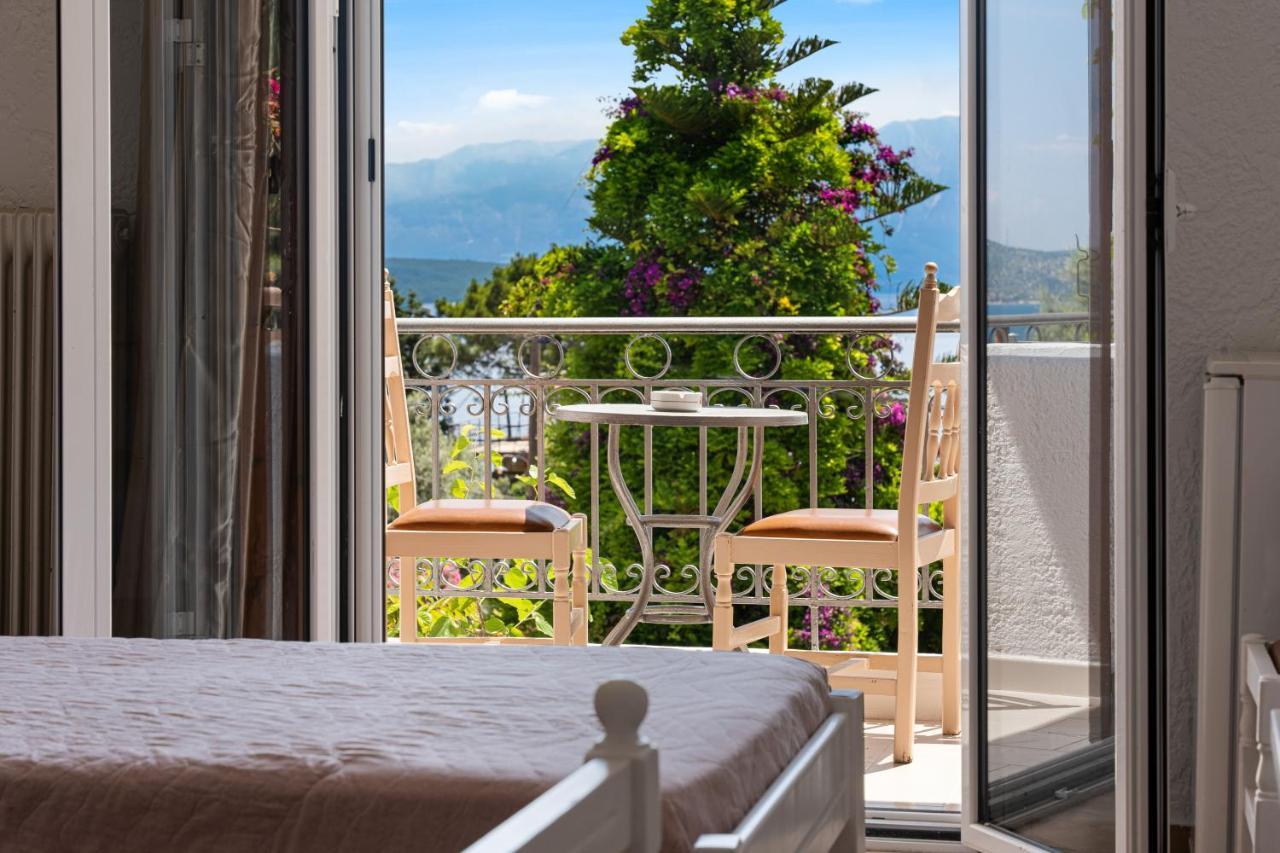 Alexandros B Hotel Никиана Екстериор снимка