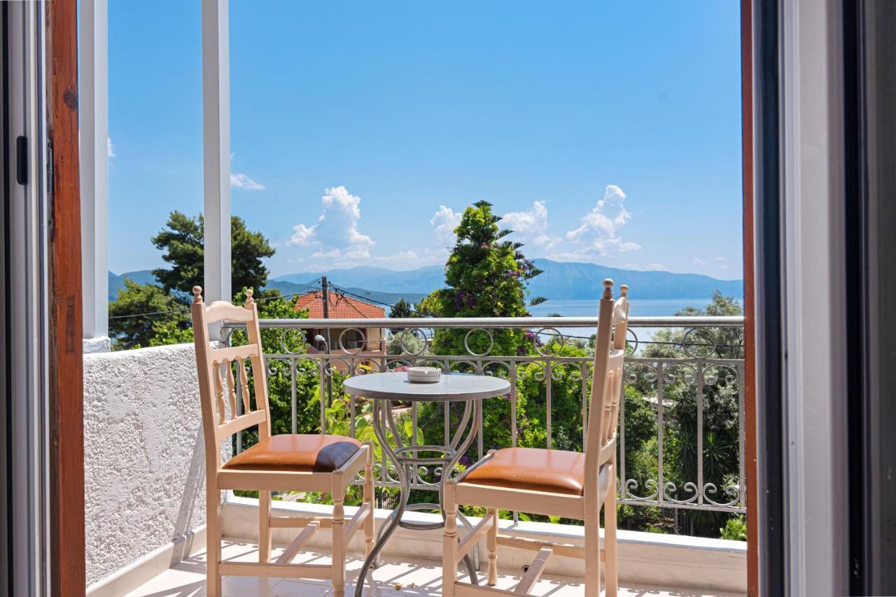 Alexandros B Hotel Никиана Екстериор снимка
