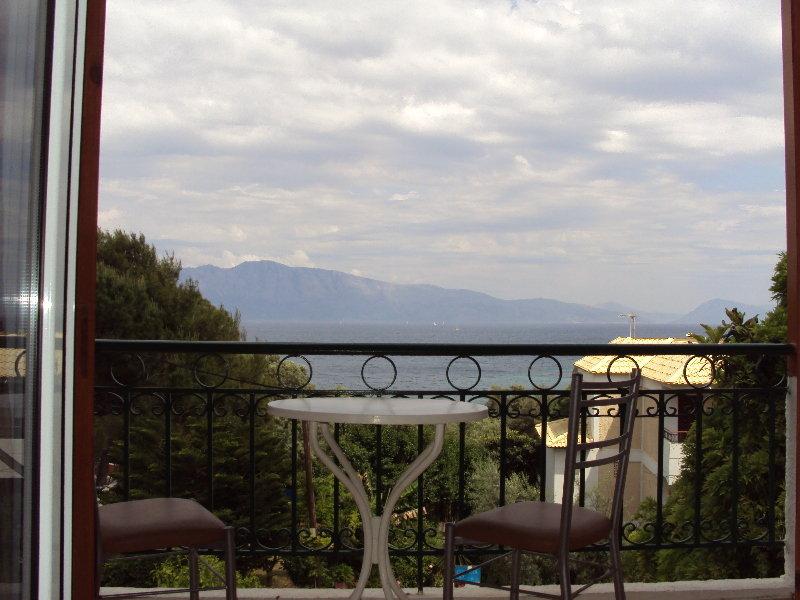 Alexandros B Hotel Никиана Екстериор снимка