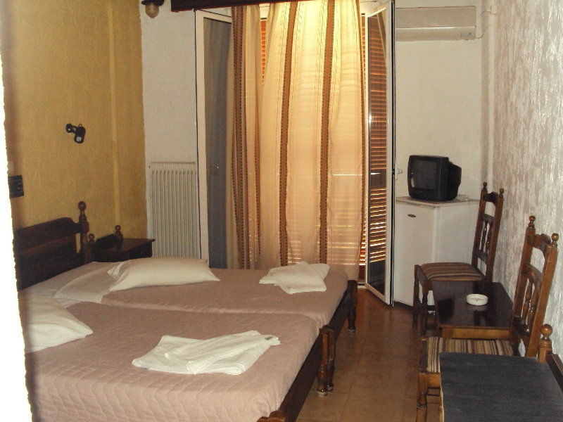 Alexandros B Hotel Никиана Екстериор снимка
